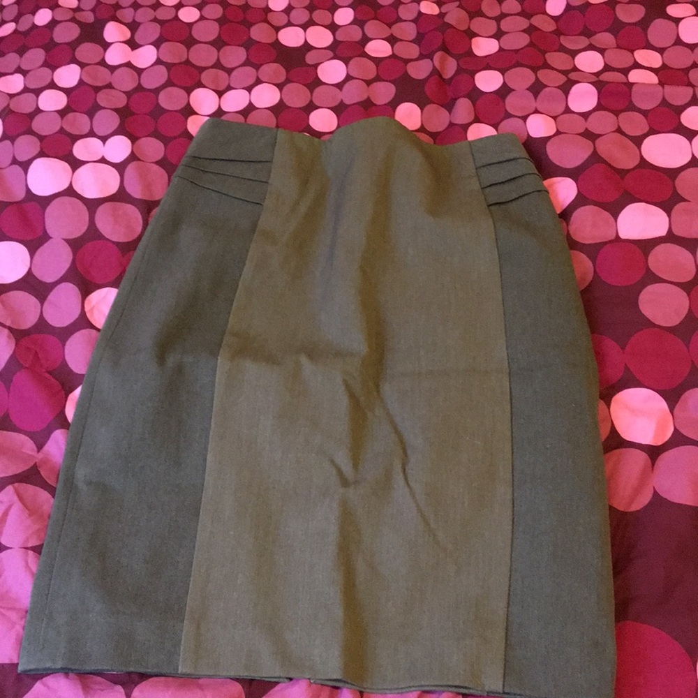 Grey express skirt